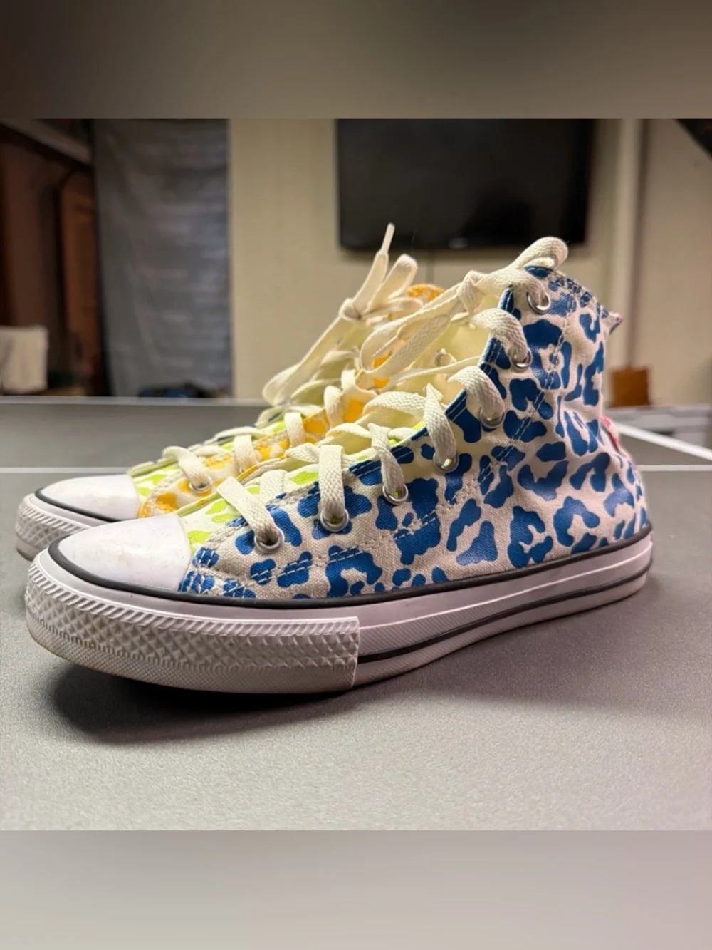 Converse All Star HI Marquis Mills Juniors Sz 6 / 7.5 Leopard Print Chuck Taylor